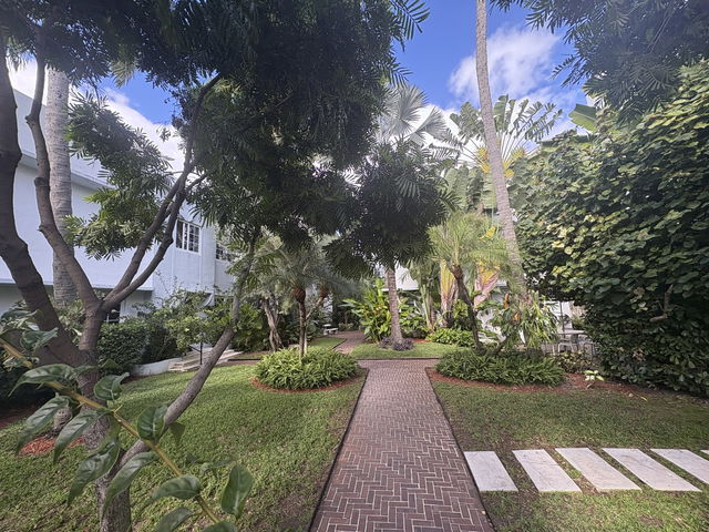 The Park Vintage Condo main photo